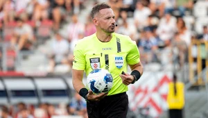 Siemieniec chciał z nim "współpracować". UEFA ogłasza ws. polskiego arbitra