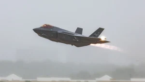 Polska dopiero przyjęła pierwsze F-35, a kolejny już wzbił się w powietrze