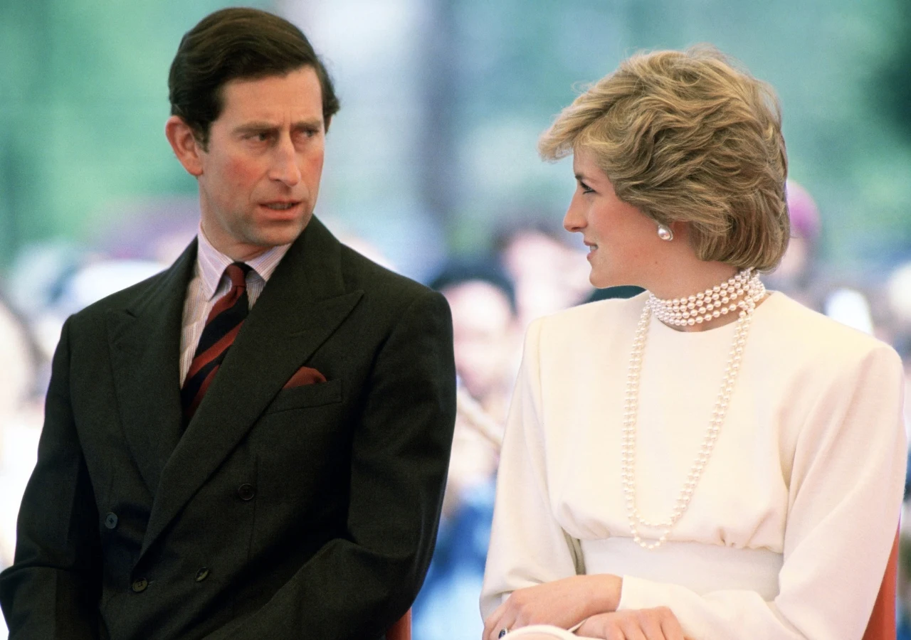 Karol jako książę Walii i księżna Diana Król Karol III - tu jeszcze jako książę Walii, oraz jego ówczesna żona, księżna Diana, zwana Lady Di.