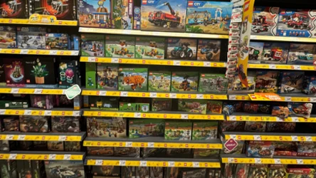 LEGO pojawiło się w Dealz. Są tanie klocki i karty