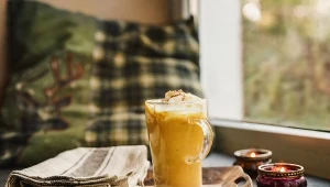 Jesienne popołudnia spędzam w domu z kubkiem pumpkin spice latte