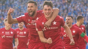 Polski napastnik zadziwił wszystkich. Zobacz tylko, z kim podpisał kontrakt