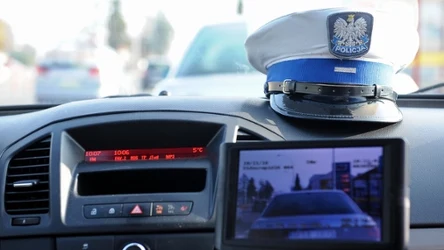 Czy można nagrywać policjantów w radiowozie? O czym trzeba pamiętać?