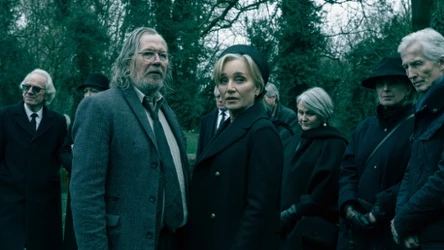 Gary Oldman i Kristin Scott Thomas w serialu "Kulawe konie"