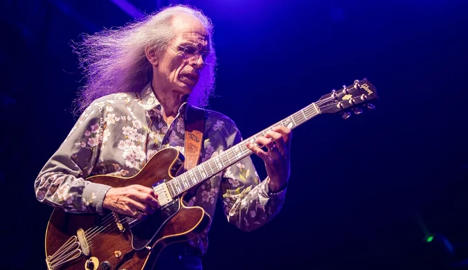 Steve Howe (Yes) zrezygnował z występów przez poważną operację. "Mam nadzieję, że wrócę"