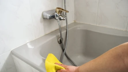 Jak wyczyścić wannę? Wystarczy 1 produkt