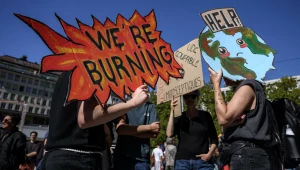 W Szwajcarii w weekend odbyły się protesty klimatyczne. "Płoniemy", "pomocy" - mówiły niektóre transparenty 