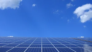 W 2025 roku czysta energia stanowiła 26,2 proc. końcowego zużycia, a obecne plany krajowe prowadzą do około 41 proc. w 2030 r. przy obowiązującym celu 42,5 proc.