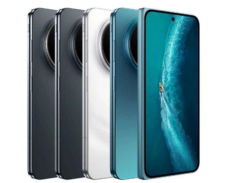 Składany smartfon Vivo X Fold 6. Cztery nowoczesne smartfony w różnych kolorach: czarnym, szarym, białym i niebieskim, prezentujące duży ekran z cienkimi ramkami, na którym widoczny jest obraz osoby płynącej na desce przez turkusową wodę.