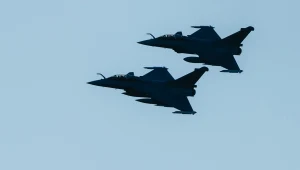 Łotwa: Możliwe zagrożenie z powietrza, poderwano myśliwce NATO