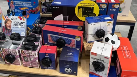 Słuchawki, gaming i smart gadżety od 39,99 zł. Carrefour przecenia elektronikę przed Dniem Chłopaka. 