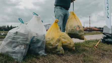 Po wejściu w życie systemu kaucyjnego największym problemem w pobliżu rzek są szklane butelki po alkoholu