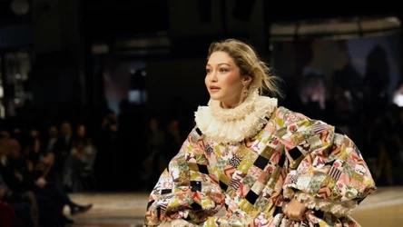 Gigi Hadid wprawiła widzów w zdumienie. Czy tego spodziewali się, przybywając na pokaz mody?