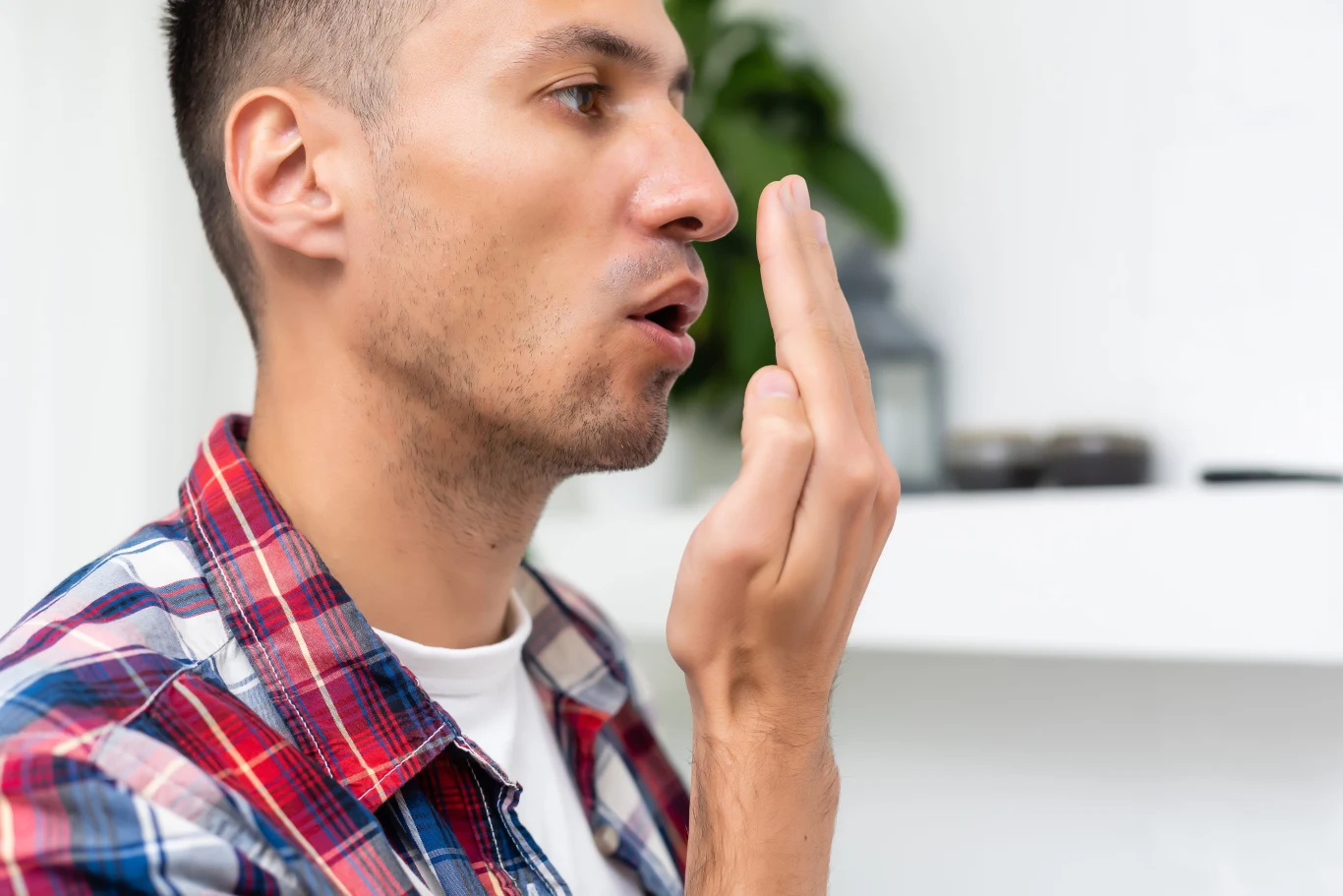 Myjesz zęby, dbasz o dietę, a z ust brzydko pachnie? Przyczyną może być jedna z tych chorób Myjesz zęby, dbasz o dietę, a z ust brzydko pachnie? Przyczyną może być jedna z tych chorób