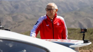 96-letni Sobiesław Zasada znów prowadzi Porsche w Argentynie