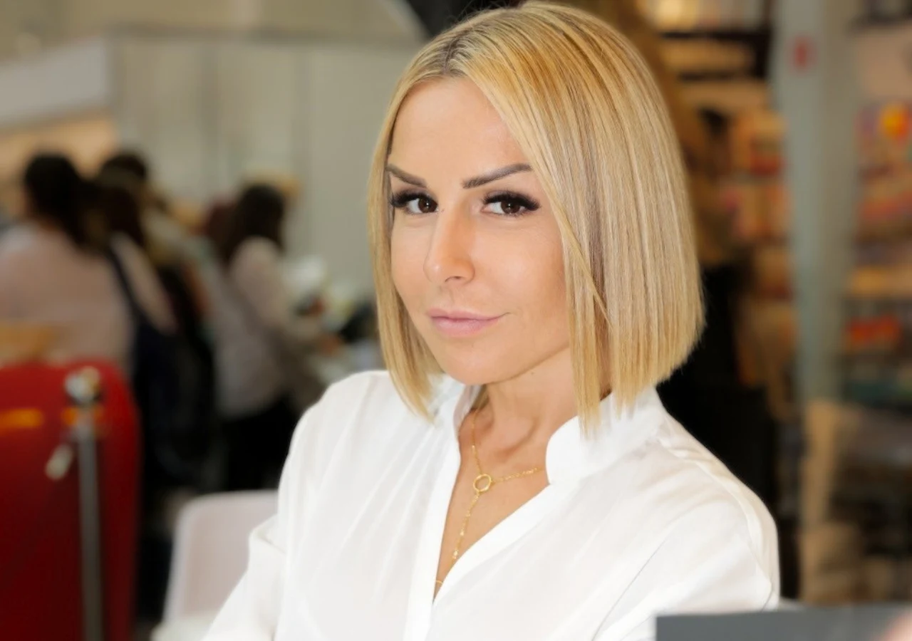 Blanka Lipińska Blanka Lipińska, pisarka i osobowość telewizyjna, która od niedawna ma dom w Hiszpanii