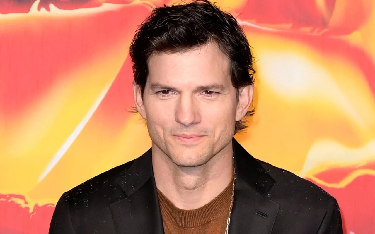 Ashton Kutcher już tak nie wygląda. Aktor pokazał się w nowym wydaniu Ashton Kutcher podczas promocji najnowszego serialu