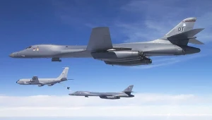Nad głową przywódcy Chin w USA przeleciały bombowce. Jest nagranie