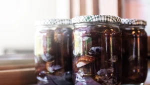 Zamiast kompotu robię śliwki w occie balsamicznym. Wszyscy chcą przepis