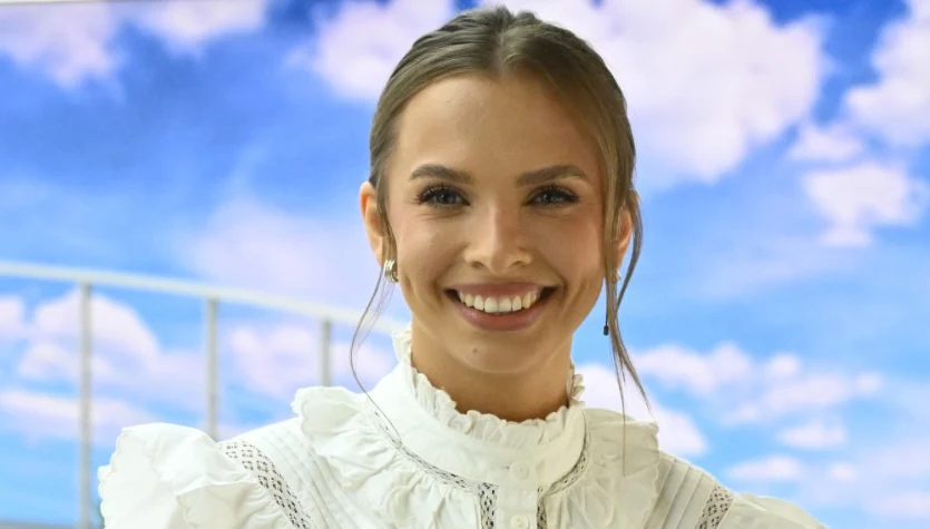 Ola Filipek poprowadziła "halo tu polsat" w modnej koszuli. Dawny fason wraca do łask