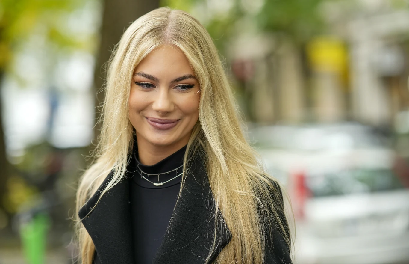 Bianka Chajzer zdobywa coraz większą popularność w polskim show-biznesie Czy Bianka Chajzer i Marta Nawrocka są spokrewnione? Podobieństwo zaskakuje