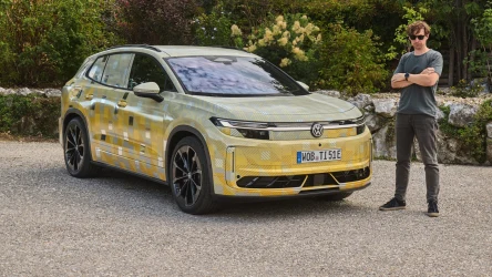 - Volkswagen ID. Tiguan oficjalnie zastępuje modele ID.4 i ID.5. Będzie od nich większy, bardziej zaawansowany i praktyczniejszy