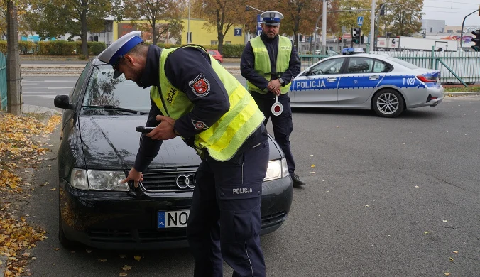 W czasie akcji policja częściej sprawdza oświetlenie w pojazdach