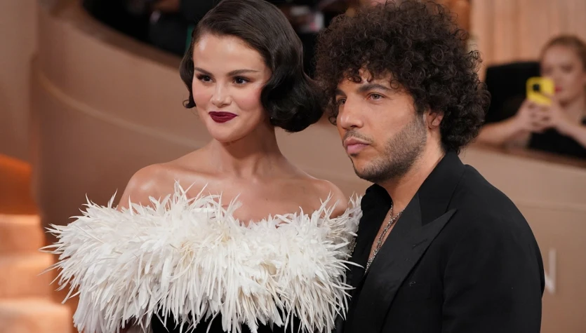 Selena Gomez i Benny Blanco zjedli ślubny tort sprzed roku. "Nawet nie zawinąłem go porządnie"