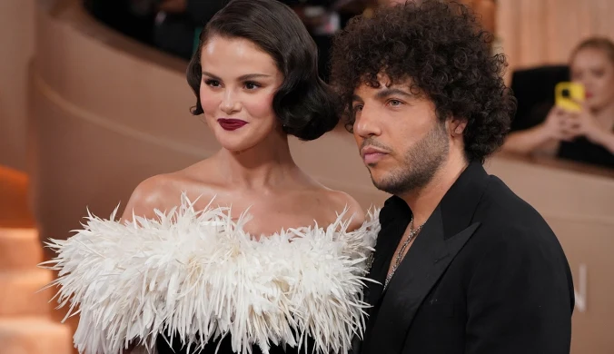 Selena Gomez i Benny Blanco zjedli ślubny tort sprzed roku. "Nawet nie zawinąłem go porządnie"