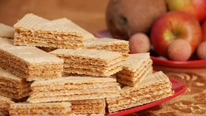 Wafle przekładane kajmakiem robię jako ekspresowy deser