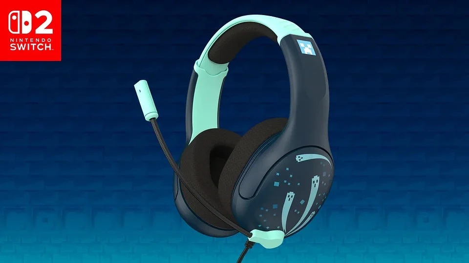 Turtle Beach - Minecraft Dungeons II Czarno-miętowe słuchawki gamingowe z mikrofonem, ozdobione motywem graficznym inspirowanym konsolą Nintendo Switch.