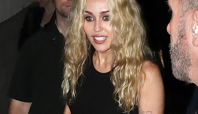 Miley Cyrus ostatni raz dokonała tego 13 lat temu! Teraz wraca na sam szczyt z albumem "Bass Persuades"