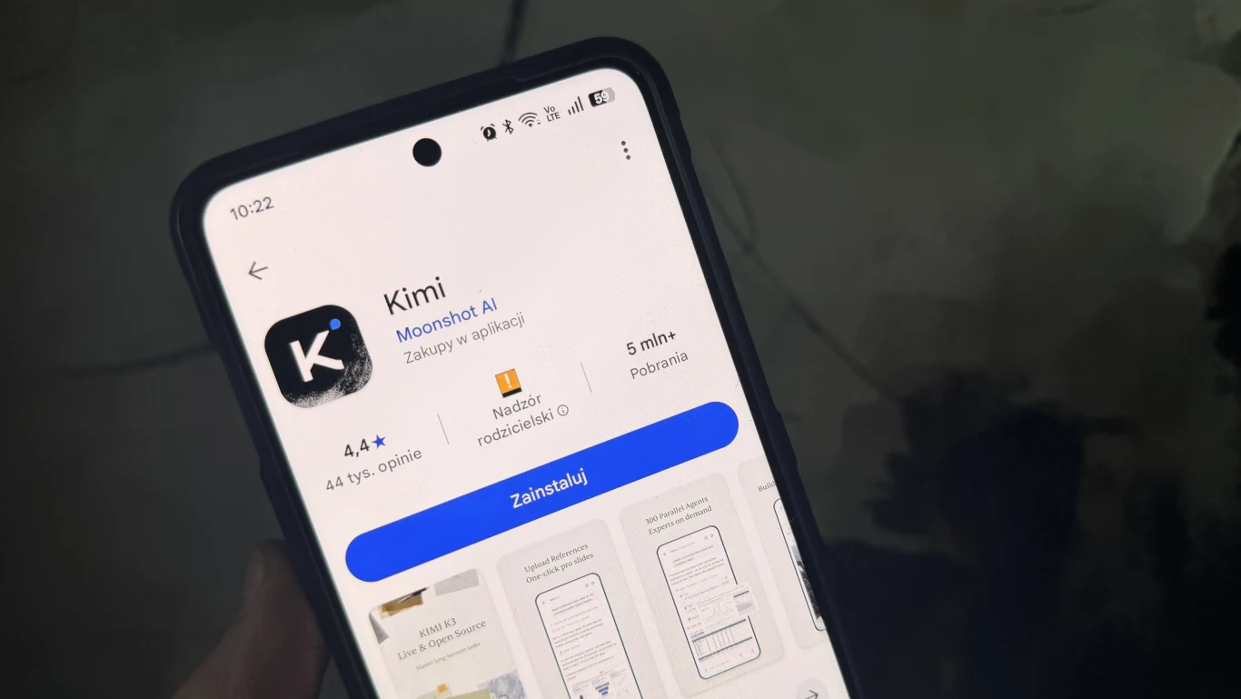 Niepokojący test chińskiego Moonshot AI. Badacze zmusili model do rozmowy o broni biologicznej Ekran smartfona ze stroną aplikacji Kimi firmy Moonshot AI w sklepie Google Play, widoczne oceny i liczba pobrań.