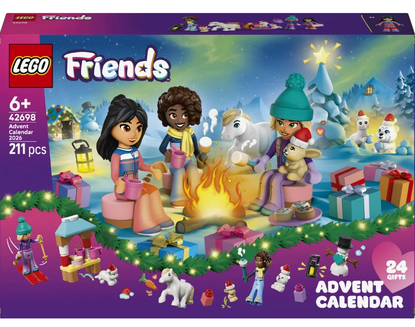 Trzy figurki dziewczynek siedzące przy ognisku, otoczone świątecznymi prezentami, zwierzętami i zimową scenerią z motywami LEGO Friends.