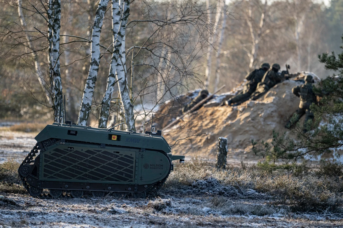 Bezzałogowy pojazd THeMIS firmy Milrem Robotics podczas ćwiczeń z żołnierzami Bundeswehry w Niemczech.