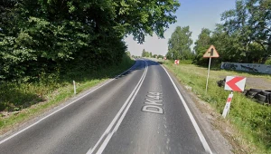 Koniec marszu tuż obok samochodów. Pod Skawiną powstanie nowy chodnik