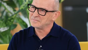 Andrzej Krzywy ma dwie córki i syna. Ojcem został jednak tylko raz