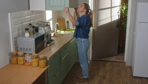 Skąd bierze się przykry zapach w mieszkaniu? Poradnik sprzątania krok po kroku