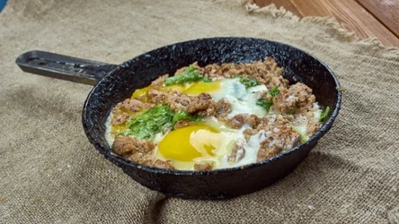 Pieczone Howtowdie z Drappit Eggs