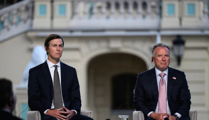Steve Witkoff i Jared Kushner mieli rozmawiać w Moskwie o ewentualnej sprzedaży międzynarodowych aktywów rosyjskiego koncernu Łukoil.