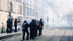 Płoną francuskie licea