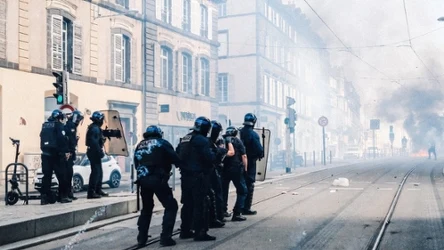We Francji płoną licea. To dramatyczna wiadomość dla Europy