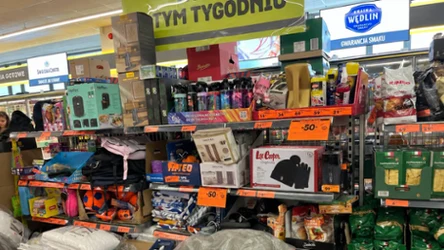 Biedronka stawia na znaną markę. Jesienno-zimowa kolekcja Lee Cooper już za 29,99 zł