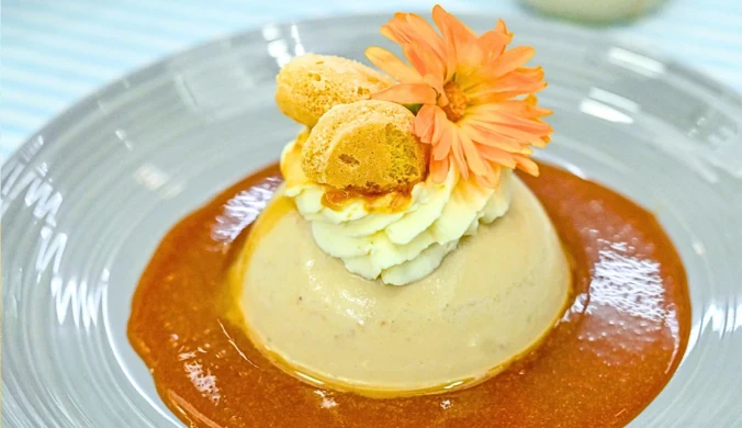 Kawowa panna cotta z solonym karmelem z przepisu Karoliny Stolarskiej-Bigos