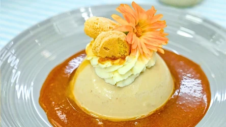 Kawowa panna cotta z solonym karmelem z przepisu Karoliny Stolarskiej-Bigos