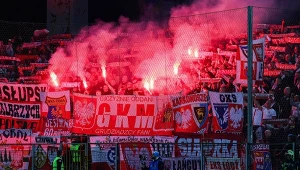 Polscy kibice zaatakowali PZPN. Wymowne obrazki na stadionie w Bośni