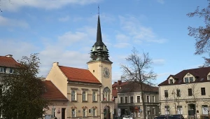 Zmiany w strefie płatnego parkowania w Skawinie. Rada pracuje nad projektem