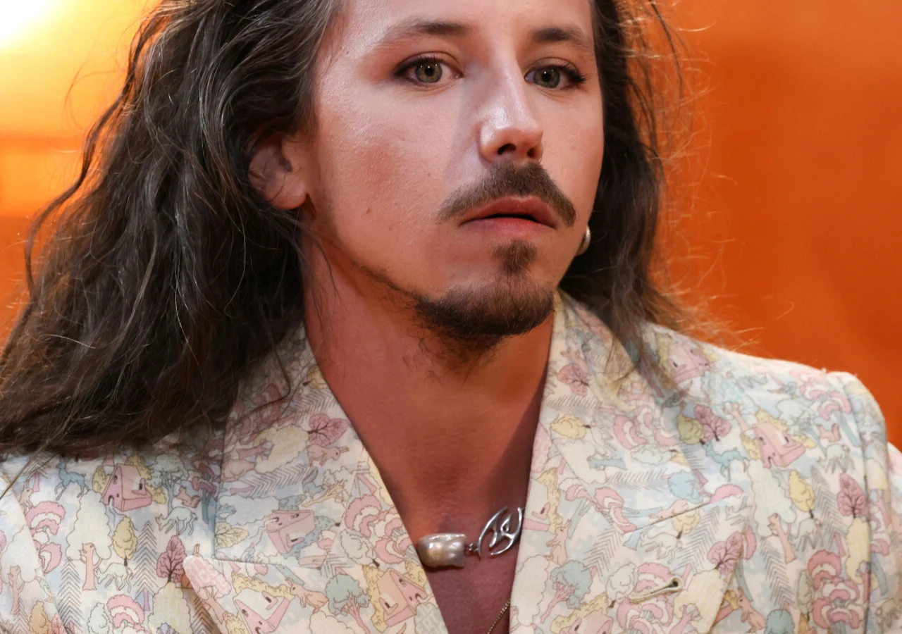 Michał Szpak To koniec domysłów. Poruszony Michał Szpak zaskoczył wyznaniem. "Miłość"