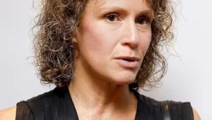Mrozowska narzeka na kolejki w przychodniach. Mówi wprost, czyja to wina