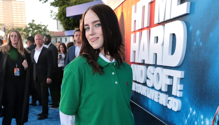 Dawno niewidziana Billie Eilish pokazała się po metamorfozie! Po czarnych włosach nie ma już śladu. "Naturalna piękność"